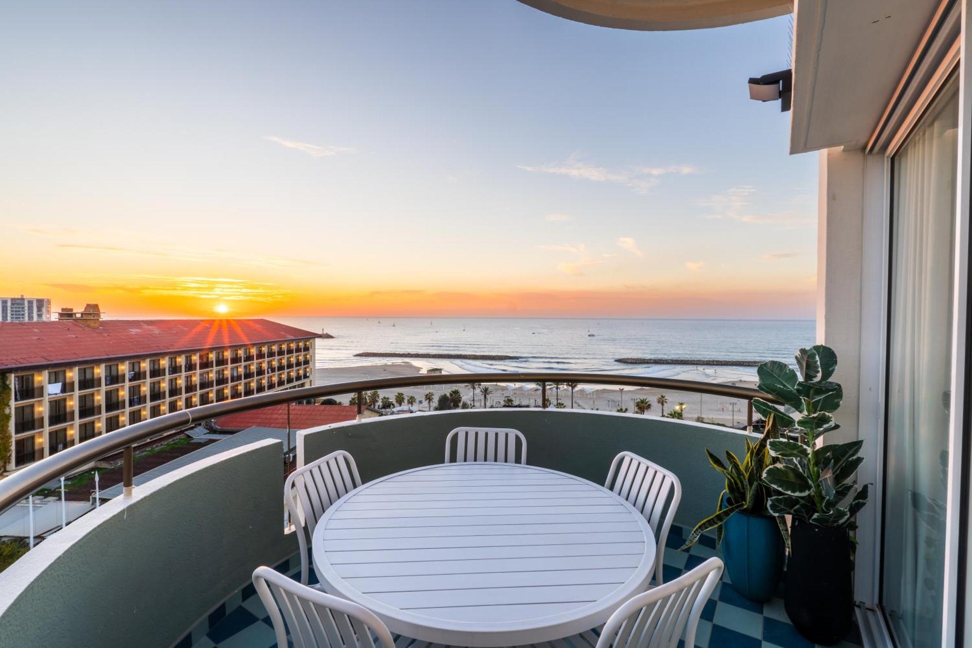 Sunsets Paradise 2Br With Parking By Beachfront Stay Herzelia Exteriér fotografie